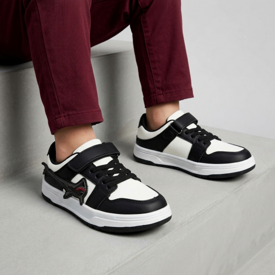 AB62-1 Black/White Детски маратонки