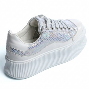 8807 white Дамски маратонки