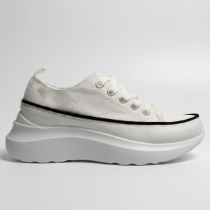 251 White Дамски маратонки