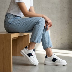 A-052-38 White/Black Дамски маратонки