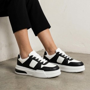 B38 White Дамски маратонки