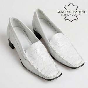 444-215 White Дамски обувки от естествена кожа