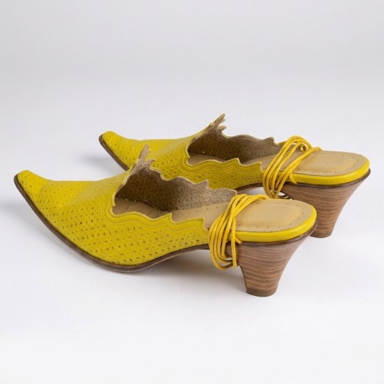 288-0402 Yellow Елегантни дамски чехли от естествена кожа