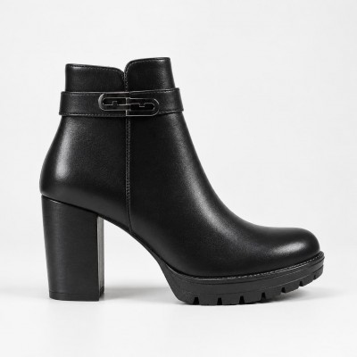 Q130 Black Дамски боти на токчета